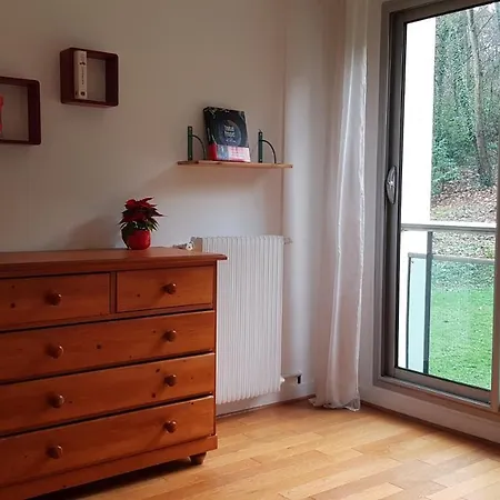Forest Paradise, Very Large Lounge, Only 15 Min To Paris! *